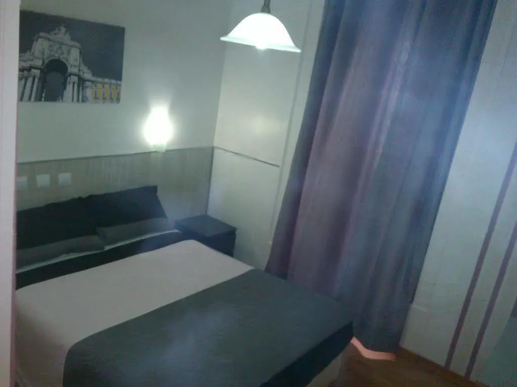 Guest house Pensao Estacao Central Lisbon